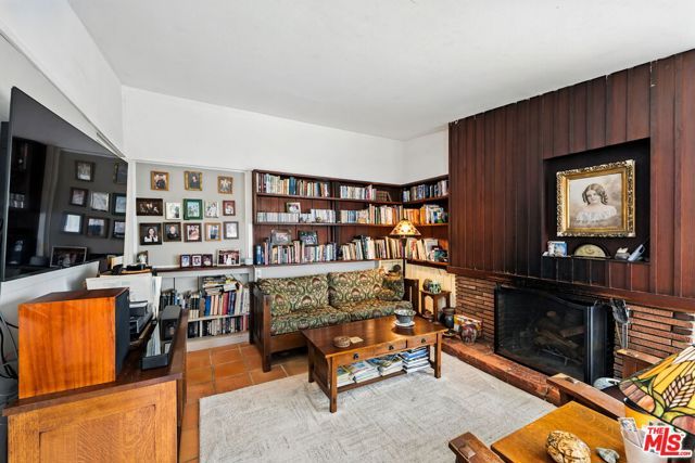 2186 Mar Vista Avenue, Altadena, CA 91001