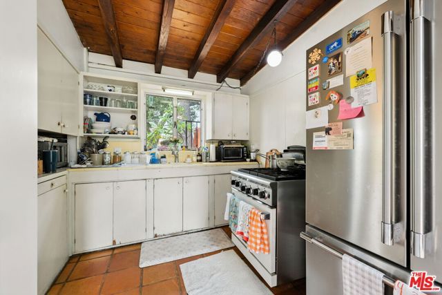 2186 Mar Vista Avenue, Altadena, CA 91001