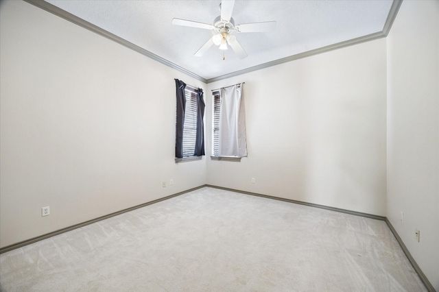 25 Club Oak Court, Kingwood, TX 77339