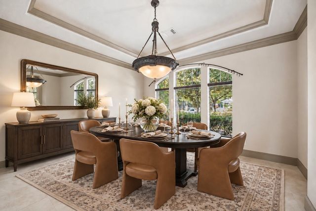 25 Club Oak Court, Kingwood, TX 77339