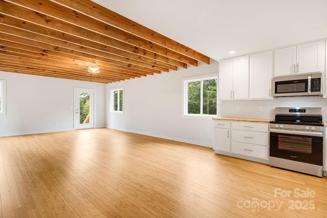 110 Lager Lane, Asheville, NC 28806