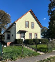 19 Forest 19, Middleboro, MA 02346