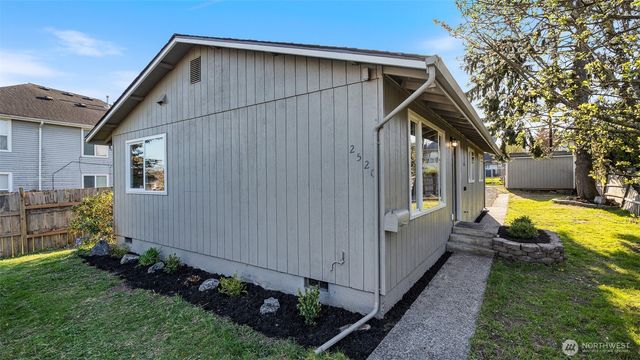 2520 Chestnut Street, Everett, WA 98201