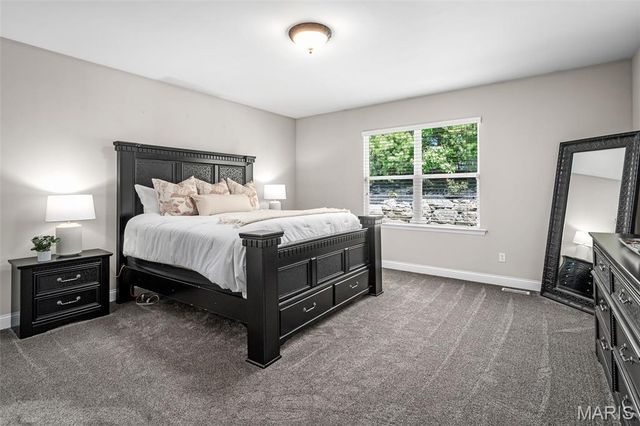 526 Elm Creek Drive, Wentzville, MO 63385