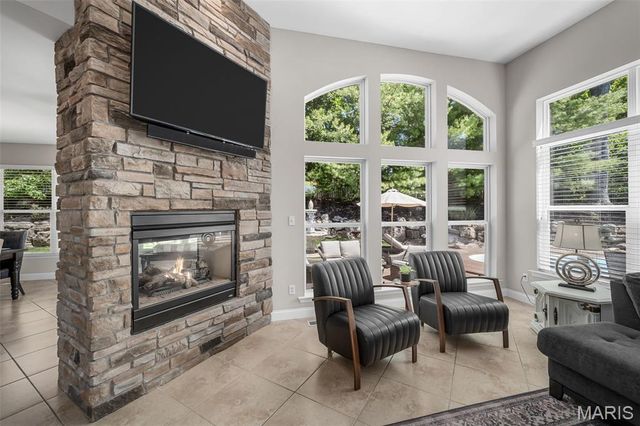 526 Elm Creek Drive, Wentzville, MO 63385