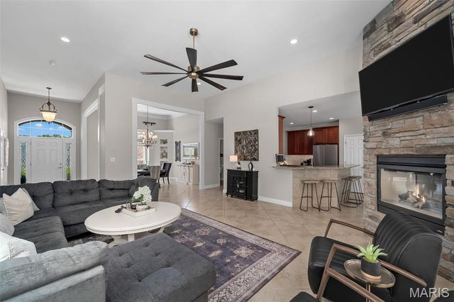 526 Elm Creek Drive, Wentzville, MO 63385