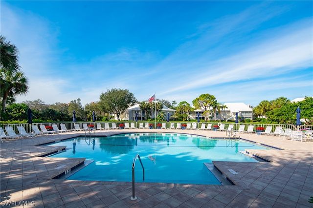 784 Willowbrook DR 607, Naples, FL 34108