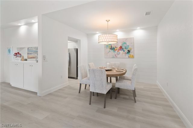 784 Willowbrook DR 607, Naples, FL 34108