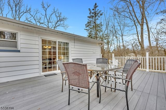 12 Spruce Dr, Green Twp., NJ 07821