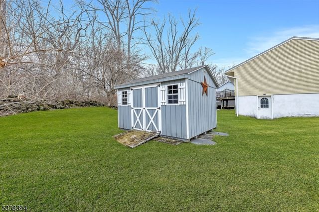 12 Spruce Dr, Green Twp., NJ 07821