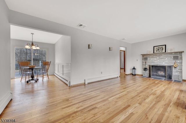 12 Spruce Dr, Green Twp., NJ 07821