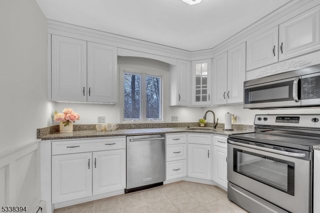 12 Spruce Dr, Green Twp., NJ 07821