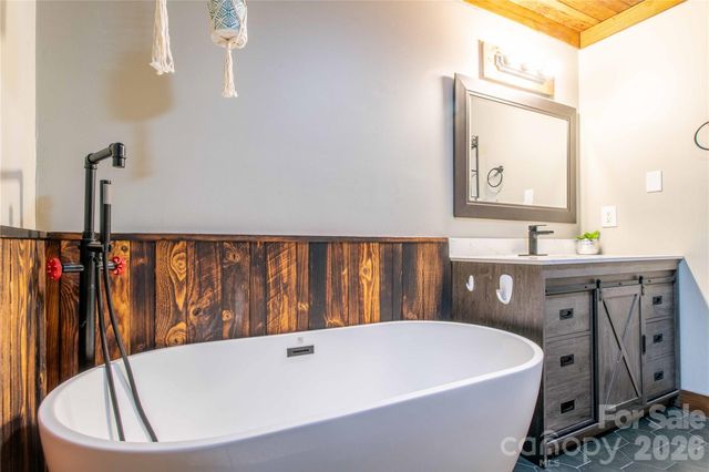 142 Blake Drive, Canton, NC 28716