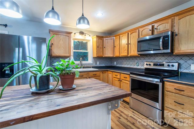 142 Blake Drive, Canton, NC 28716