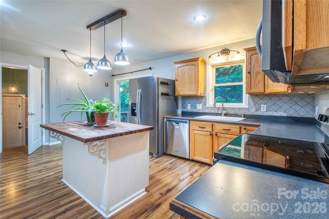 142 Blake Drive, Canton, NC 28716