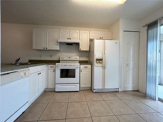 3076 SHINGLE CREEK COURT, Kissimmee, FL 34746