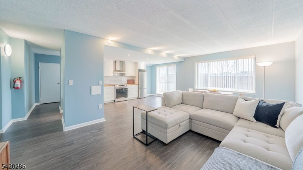 190 MORRIS AVENUE 3B, Springfield Twp., NJ 07081