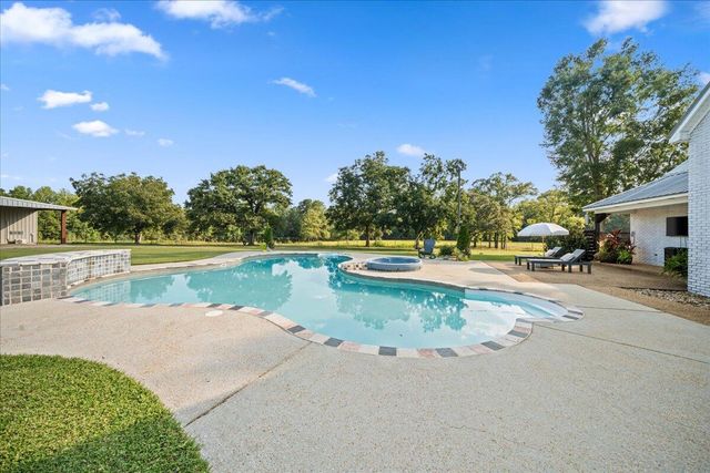 4914 Hwy 13, Lumberton, MS 39455