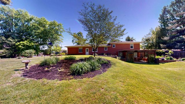 3155 Nester Hill Road, Newburgh, IN 47630