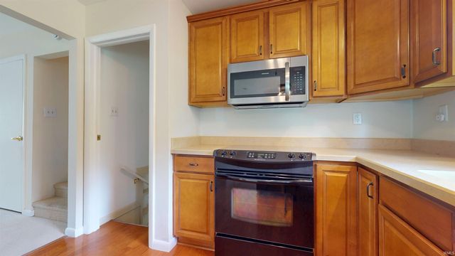 3155 Nester Hill Road, Newburgh, IN 47630