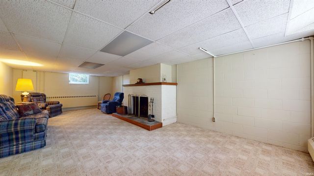 3155 Nester Hill Road, Newburgh, IN 47630