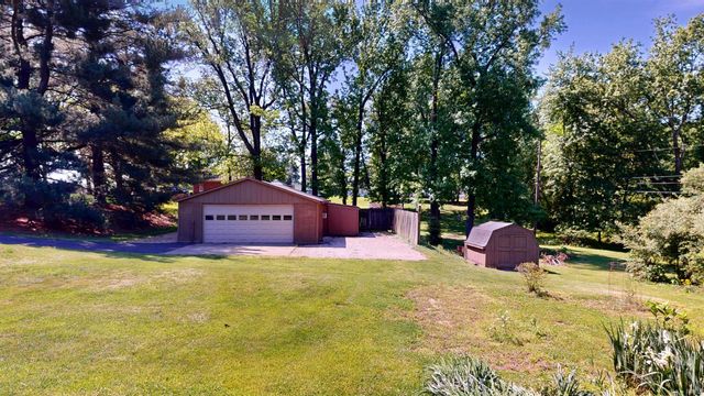 3155 Nester Hill Road, Newburgh, IN 47630
