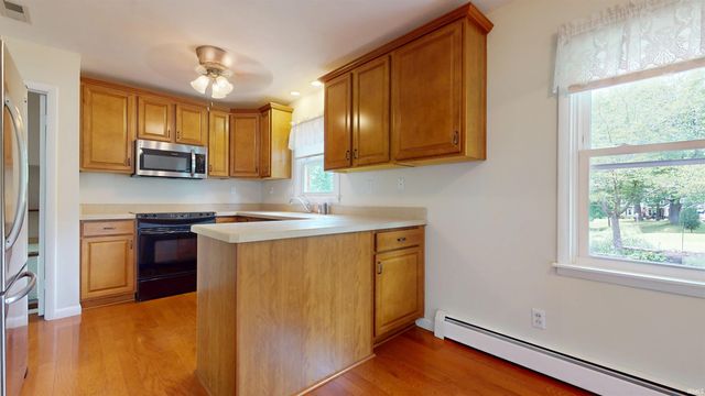 3155 Nester Hill Road, Newburgh, IN 47630