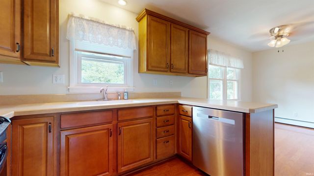 3155 Nester Hill Road, Newburgh, IN 47630