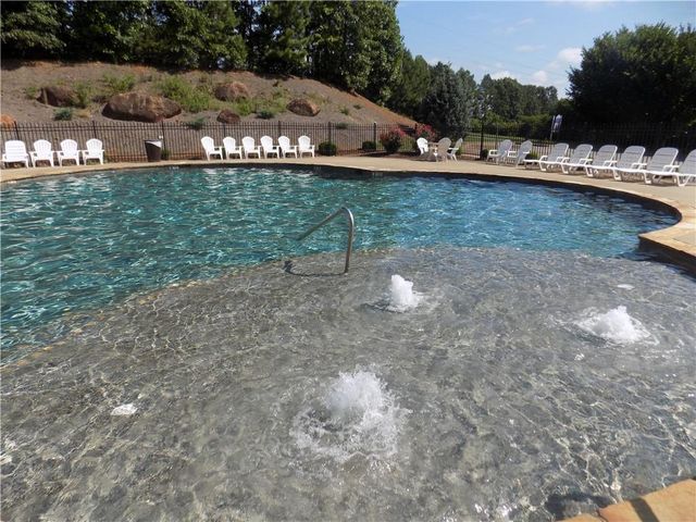 10 Altar Rock Court NE, Cartersville, GA 30121