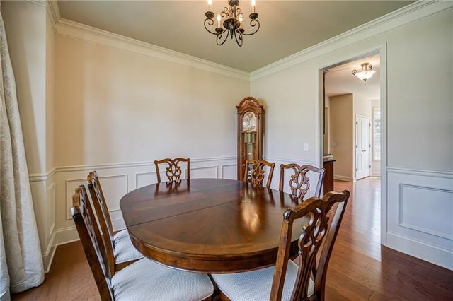 10 Altar Rock Court NE, Cartersville, GA 30121