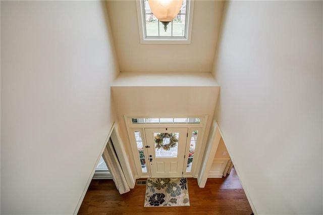 10 Altar Rock Court NE, Cartersville, GA 30121