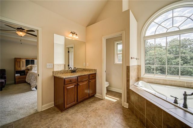 10 Altar Rock Court NE, Cartersville, GA 30121
