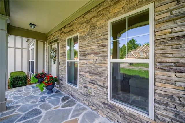 10 Altar Rock Court NE, Cartersville, GA 30121