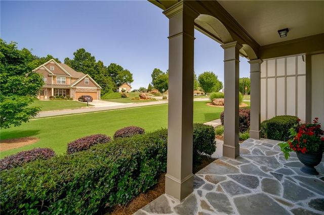 10 Altar Rock Court NE, Cartersville, GA 30121
