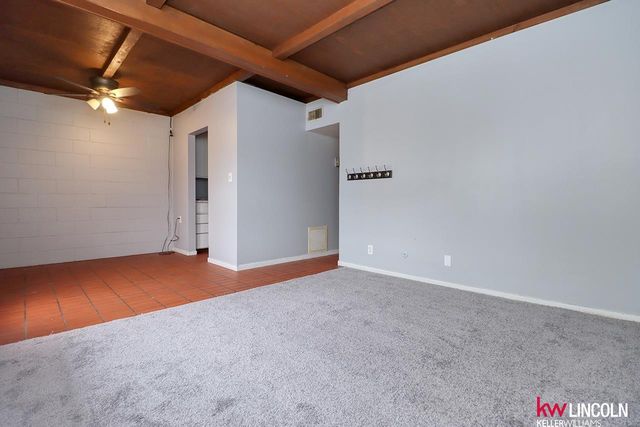 700 S 17th Street, Lincoln, NE 68508