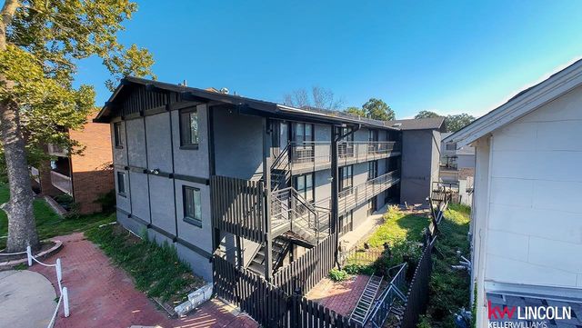 700 S 17th Street, Lincoln, NE 68508