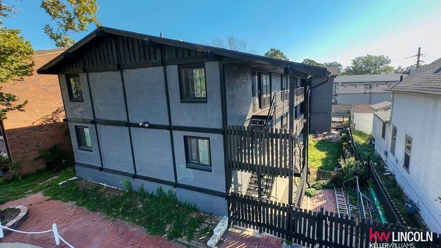 700 S 17th Street, Lincoln, NE 68508