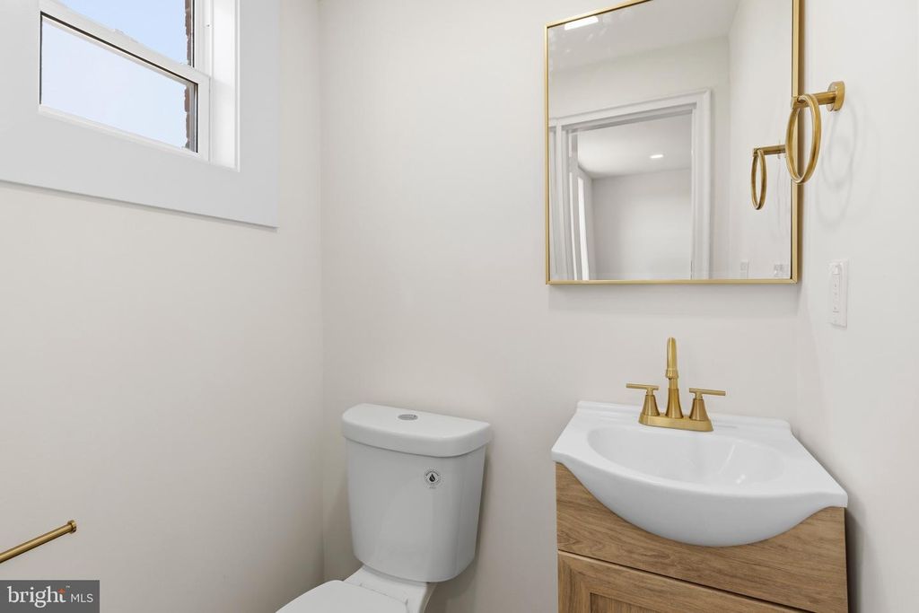 Image 22 of property listing at 5428 ADDINGTON RD, Baltimore, MD 21229