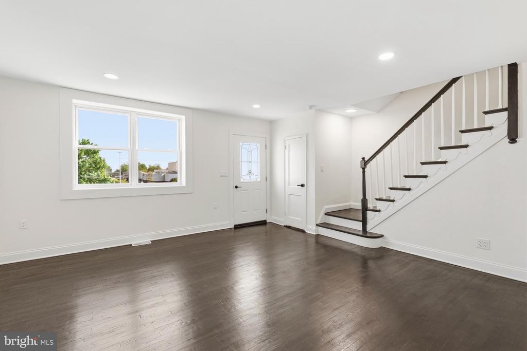 Image 4 of property listing at 5428 ADDINGTON RD, Baltimore, MD 21229