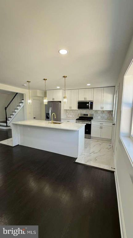 Image 8 of property listing at 5428 ADDINGTON RD, Baltimore, MD 21229