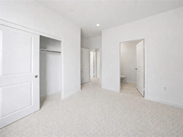 9425 N Sepulveda Blvd. 4, North Hills, CA 91343