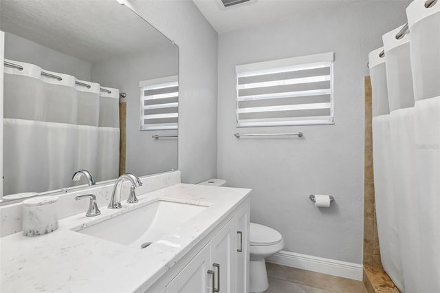 2703 AUBURN AVENUE W, Tampa, FL 33614