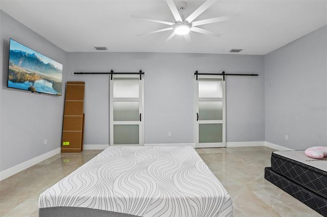 2703 AUBURN AVENUE W, Tampa, FL 33614