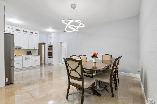 2703 AUBURN AVENUE W, Tampa, FL 33614