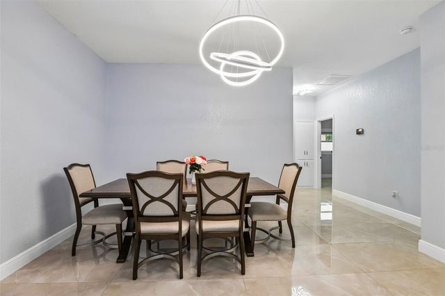2703 AUBURN AVENUE W, Tampa, FL 33614
