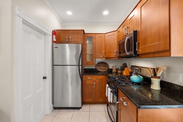96 School St 96, Somerville, MA 02143