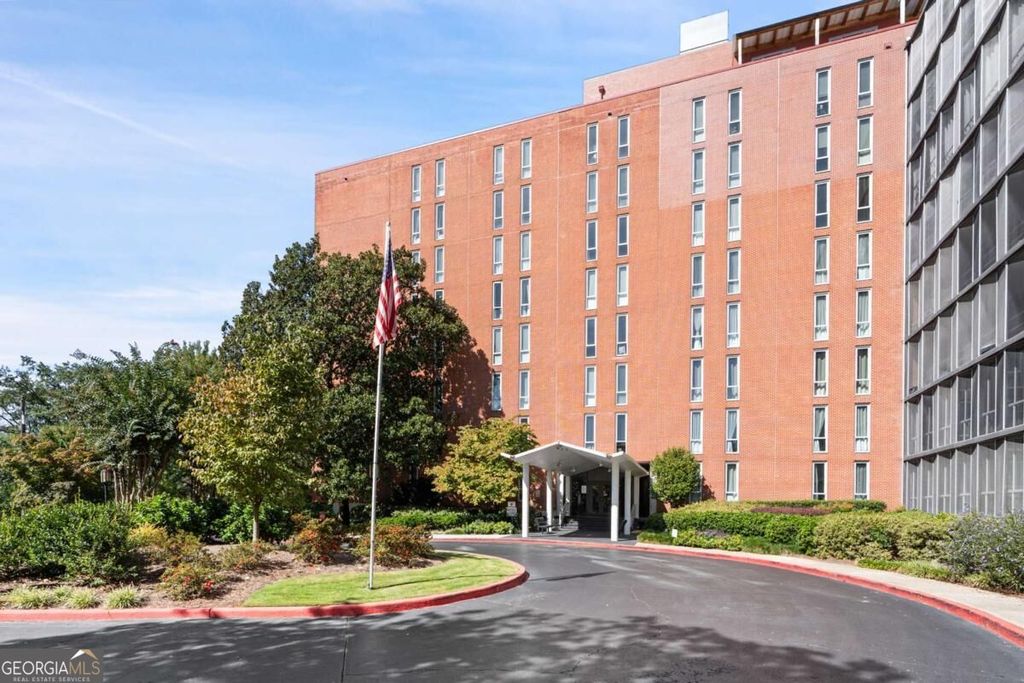 3060 Pharr Court North NW 114, Atlanta, GA 30305 — exterior