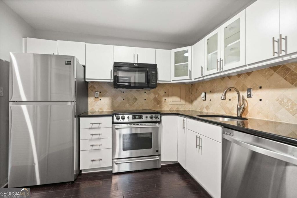 3060 Pharr Court North NW 114, Atlanta, GA 30305 — photo 5