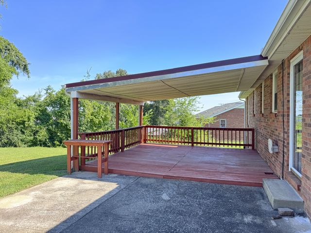438 Kelsey Dr, Clarksville, TN 37042