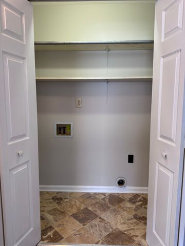 438 Kelsey Dr, Clarksville, TN 37042